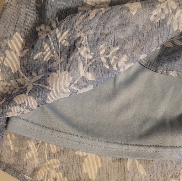 De Chance Layered Ruffled Blouse - Picture 5 of 7